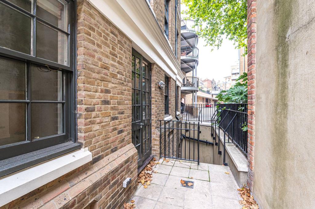 Owen Street, Angel, London, EC1V 2 bed for sale £900,000