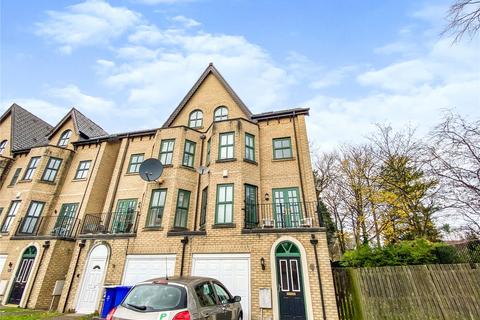 6 bedroom semi-detached house to rent, Schuster Road, Manchester, M14