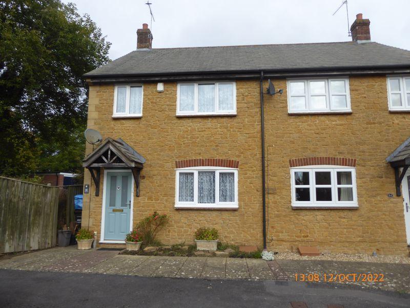 Lampreys Lane, South Petherton 3 bed house to rent £1,150 pcm (£265 pw)