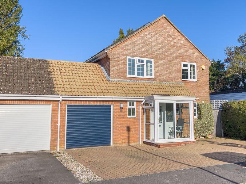 Aldwick Felds, Bognor Regis 4 bed house for sale £525,000