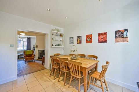 17 Castle Road, Hythe, CT21 5EZ