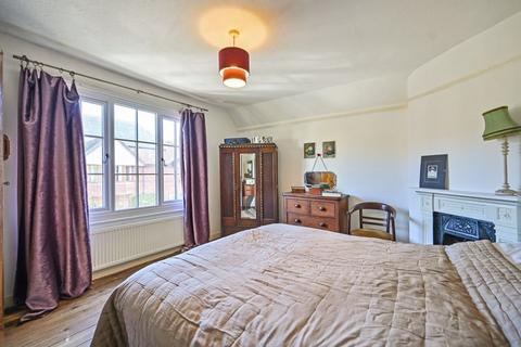 17 Castle Road, Hythe, CT21 5EZ