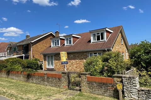 3 bedroom bungalow for sale, Thames Side, Staines-upon-Thames, Surrey, TW18