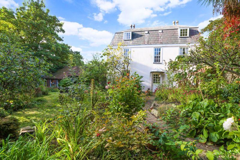 Marlborough HillKingsdown 4 bed detached house £1,000,000
