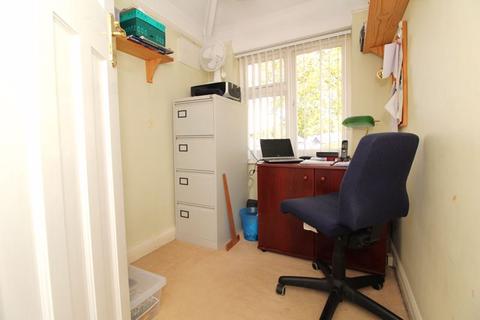 180 Walstead Road, Walsall, WS5 4DN