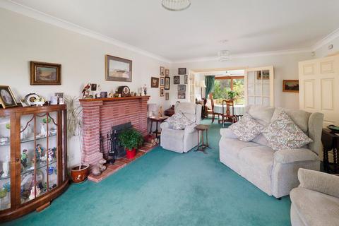 4 bedroom detached house for sale, 4 Hunters Bank, Old Road, Elham, Canterbury, CT4