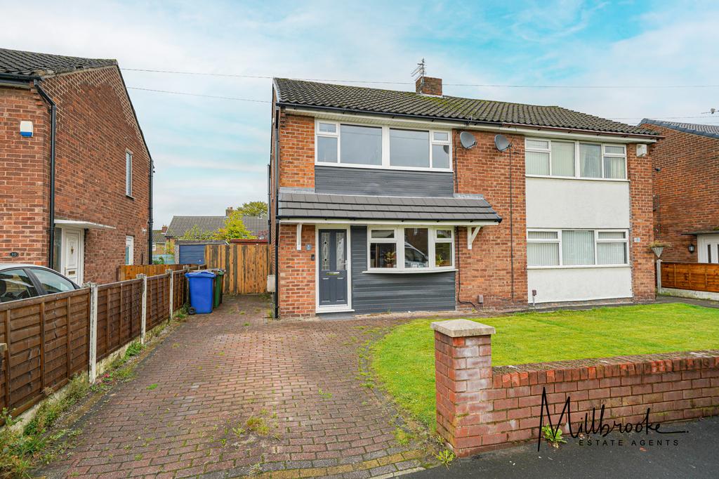 Gilda Road, Worsley, Manchester, M28 3 bed semidetached house £260,000