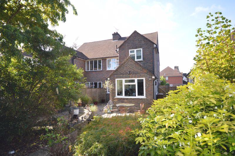 Hill Road, Beacon Hill, Hindhead 3 bed semidetached house for sale £