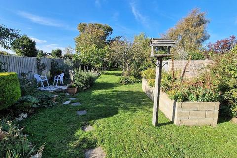 3 bedroom semi-detached house for sale - Howgate Road, Bembridge, Isle of Wight, PO35 5QN