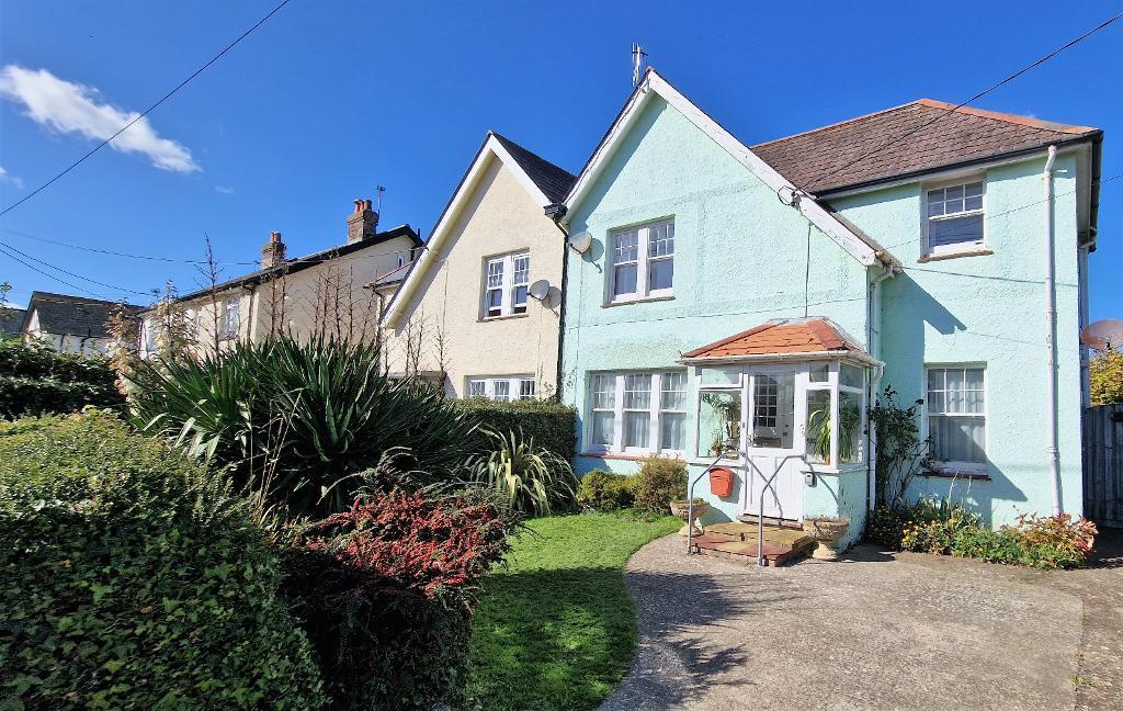 Howgate Road, Bembridge, Isle of Wight, PO35 5QN 3 bed semi-detached ...