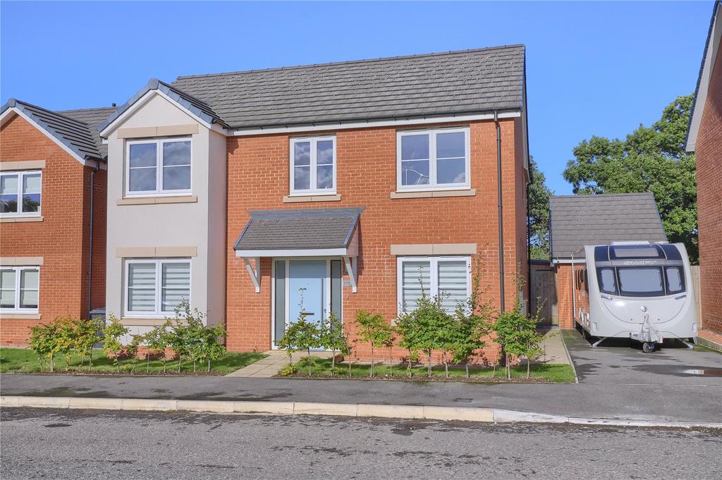 Low Gill View, Nunthorpe 4 bed detached house £340,000