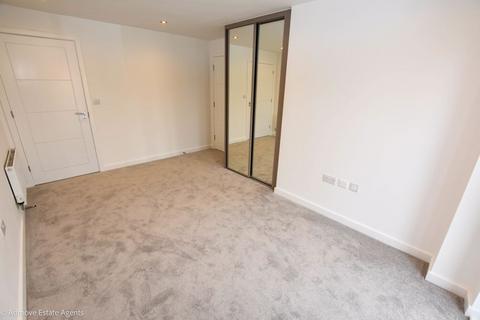 2 bedroom apartment to rent, Talbot Road, Stretford, M32 0FT