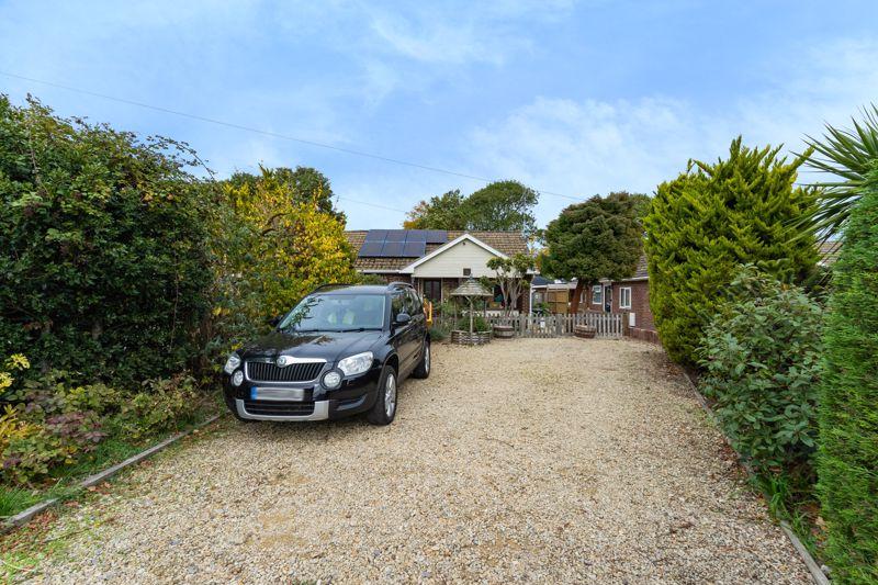 Freeman Road, Didcot 2 bed bungalow £415,000