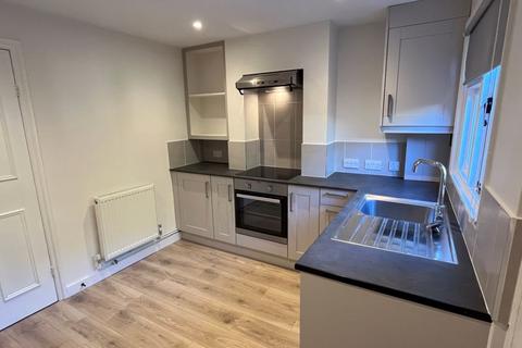 2 bedroom terraced house to rent, Nep Town Road, Henfield