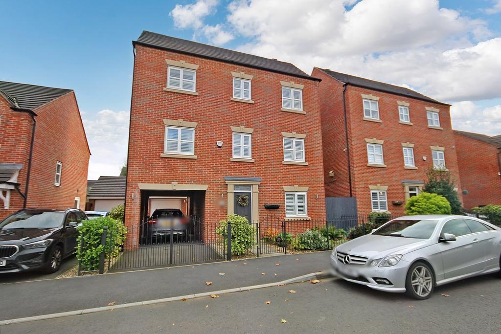 Powder Mill Road, Warrington, WA4 3 bed detached house £400,000