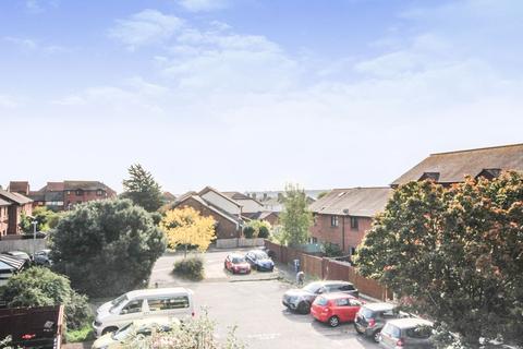 1 bedroom flat for sale - 9 Vallis Close, Poole, BH15