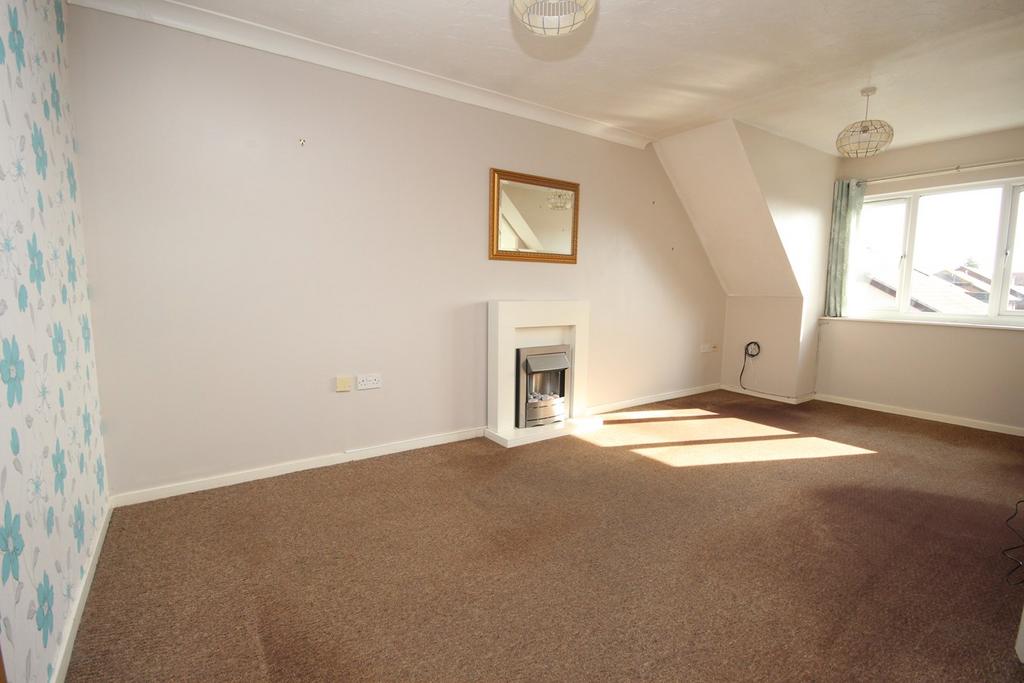 9 Vallis Close, Poole, BH15 1 bed retirement property for sale £85,000