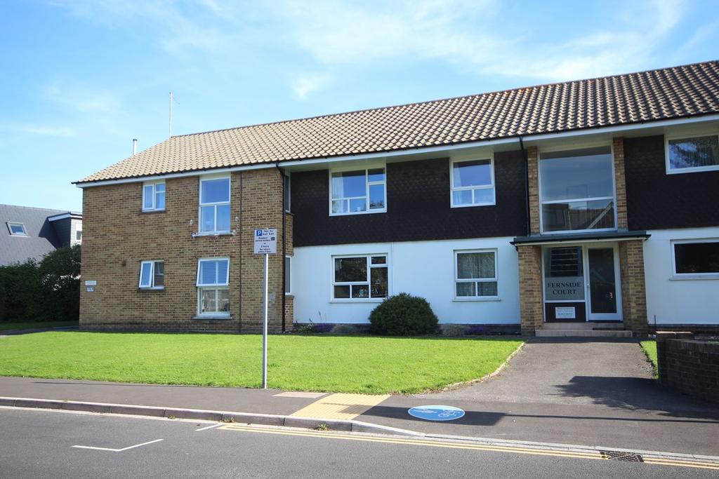 Hunt Road, Poole, BH15 2 bed apartment for sale £240,000