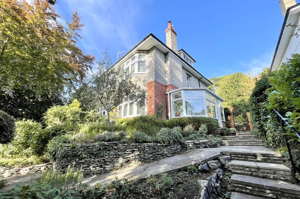 Coy Pond Road, Coy Pond, Poole, BH12 5 bed detached house £995,000