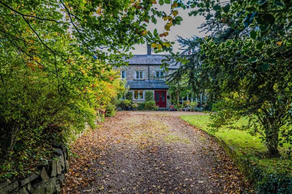 Park Road, Buxton, SK17 4 bed semidetached house £575,000