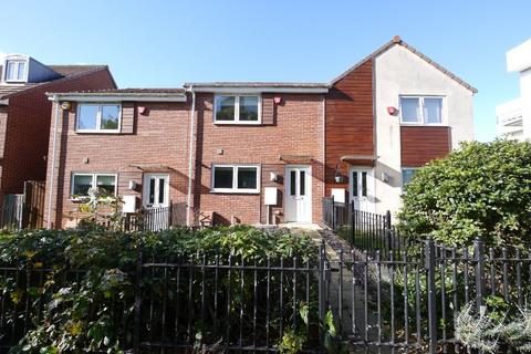 3 bedroom terraced house to rent, White Swan Close, Killingworth, Newcastle upon Tyne