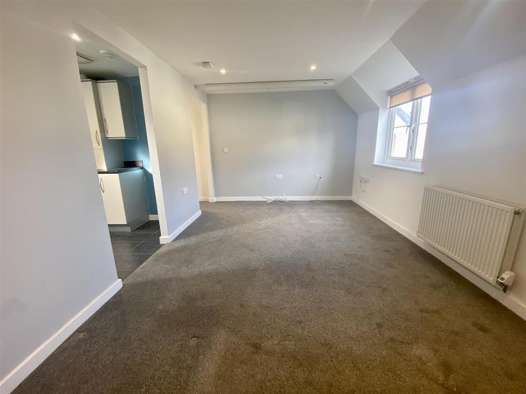 Gilbert Road, Bodmin, PL31 2 bed apartment £795 pcm (£183 pw)
