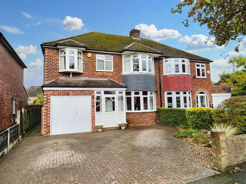Dorchester Close, Hale, Altrincham 4 bed semidetached house for sale
