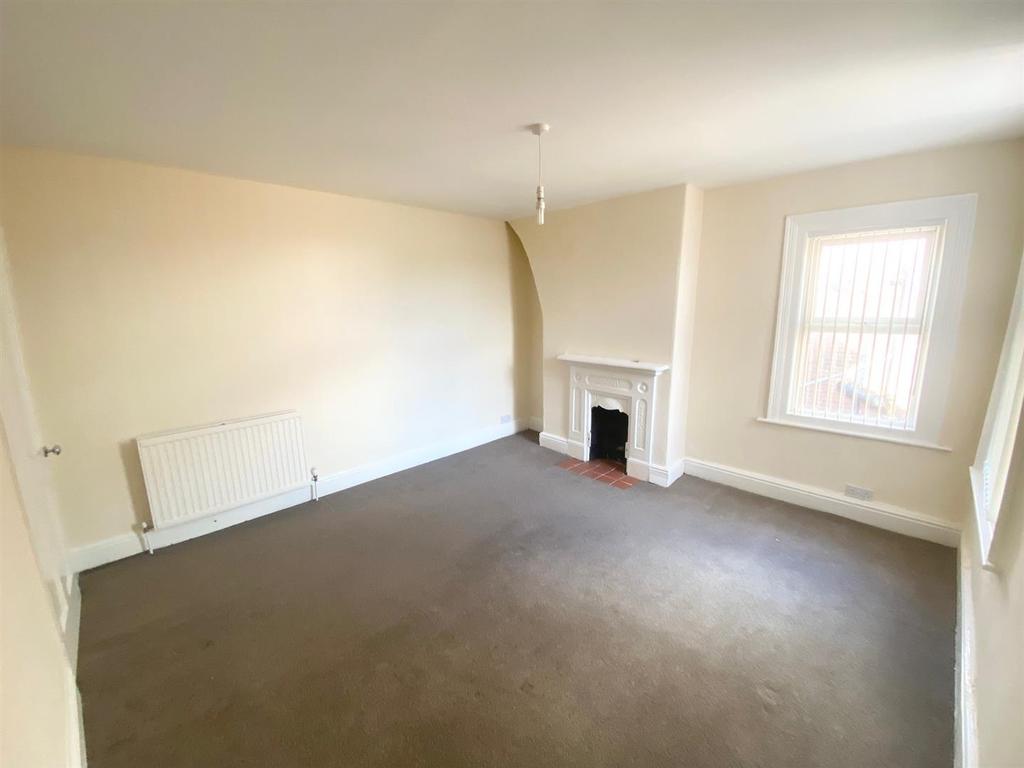 Bedroom 1.jpg