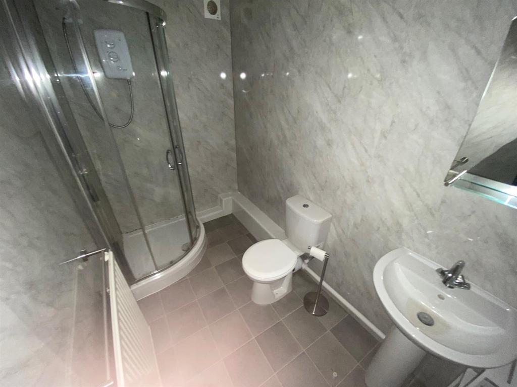 Shower Room.jpg