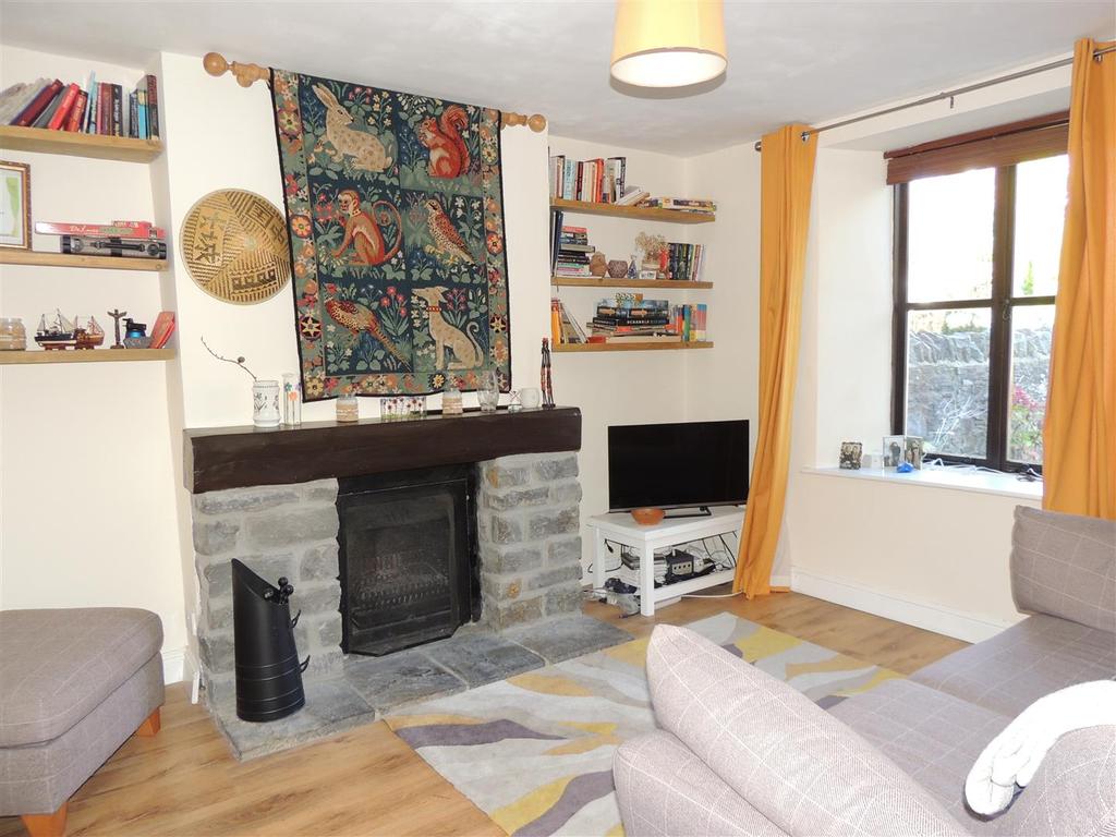 Cadbury Heath Road, Bristol 2 bed terraced house £300,000