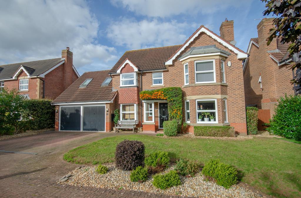 Heathfields, Downend, Bristol, BS16 6HT 5 bed detached house for sale