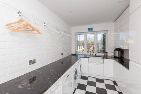 19 Queens Avenue, Birchington, CT7 9QN