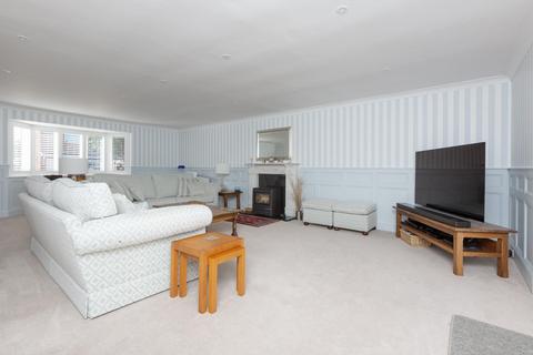 19 Queens Avenue, Birchington, CT7 9QN