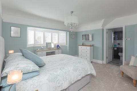 19 Queens Avenue, Birchington, CT7 9QN