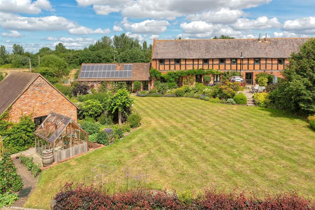 2 Pulley Hall Barns, Bayston Hill, Shrewsbury SY3 0AL 5 bed barn