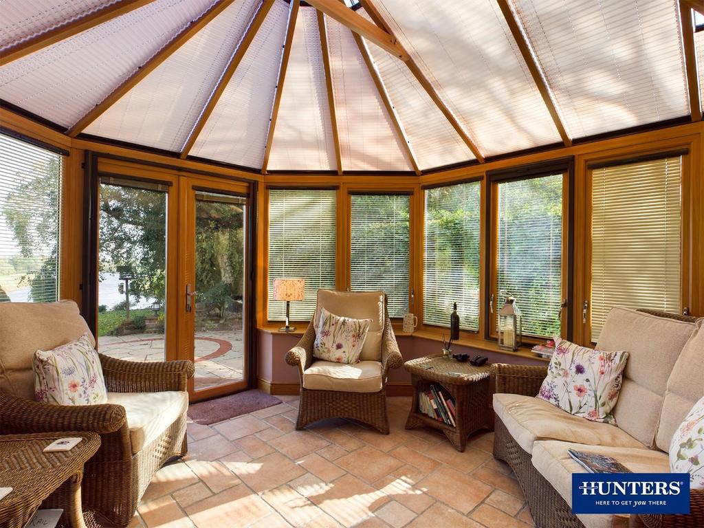 CAM00024 P1-PR0295-STILL13.jpg