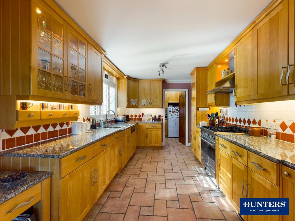 CAM00024 P1-PR0295-STILL25.jpg