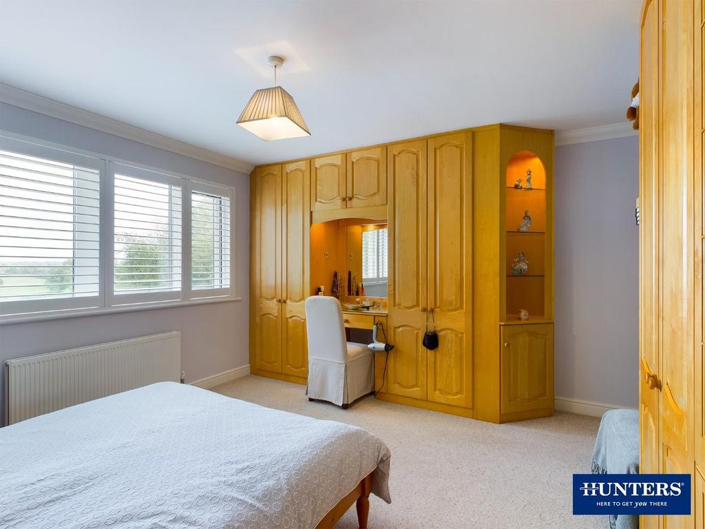 CAM00024 P1-PR0295-STILL37.jpg