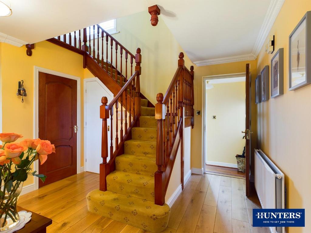 CAM00024 P1-PR0295-STILL15.jpg