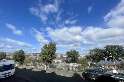 6 Dyfrig Street, Barry, CF62 5TW
