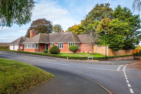 4 bedroom detached bungalow for sale - The Beech Tree, Lodge Park, Claverley, Wolverhampton