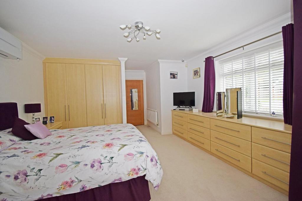 The Bay Trees, bed 1b.jpg