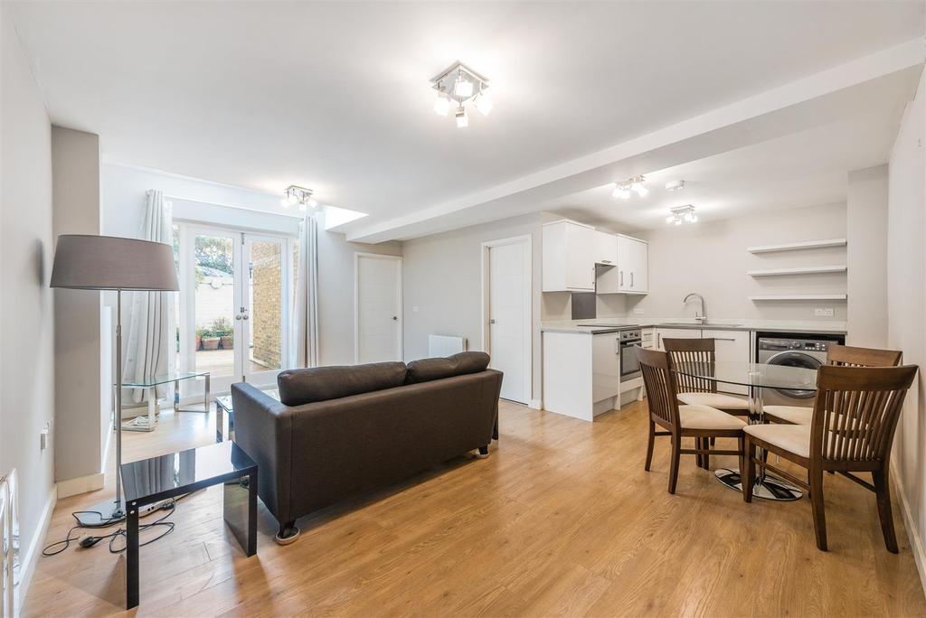 Fulham Palace Rd, London 1 bed flat £1,800 pcm (£415 pw)