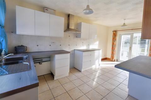 45 Millfields Close, Kilgetty, SA68 0SA