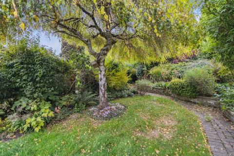 18 First Avenue, Amersham, HP7 9BJ