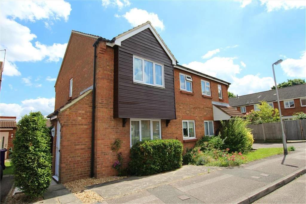 Coachmans Lane, Baldock, Hertfordshire, SG7 5BG 2 bed end of terrace