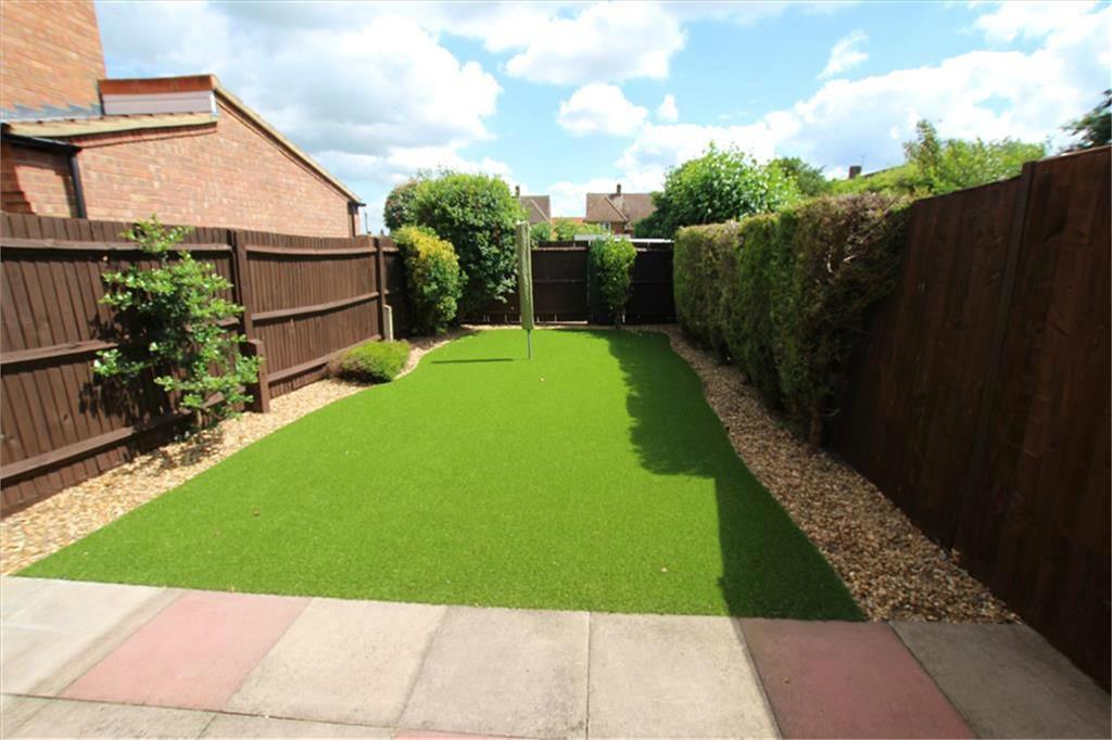 Coachmans Lane, Baldock, Hertfordshire, SG7 5BG 2 bed end of terrace