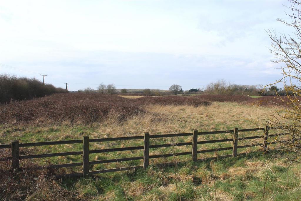 Newport, Brough, HU15 2PX Farm land - £100,000