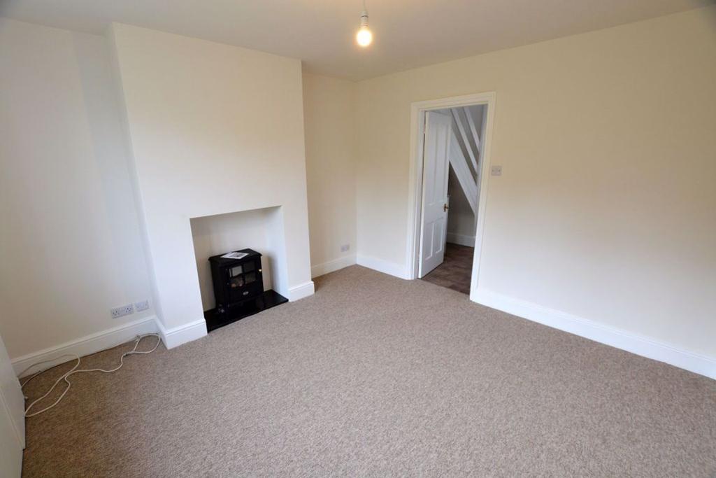 Hexton, Hitchin, Hertfordshire 3 bed semidetached house £1,200 pcm