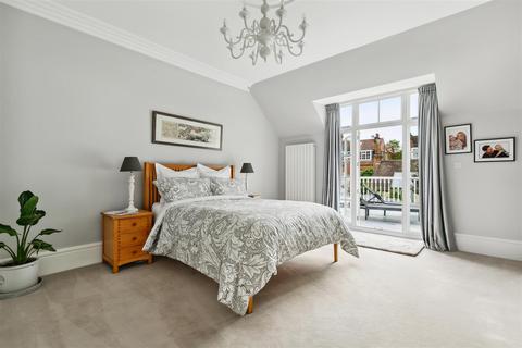 6 Addison Grove, London, W4 1ER